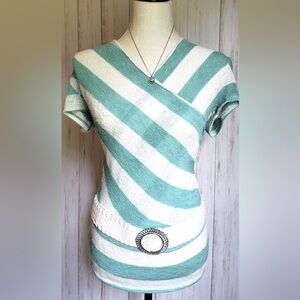 DEB knitted tee with white decorative belt